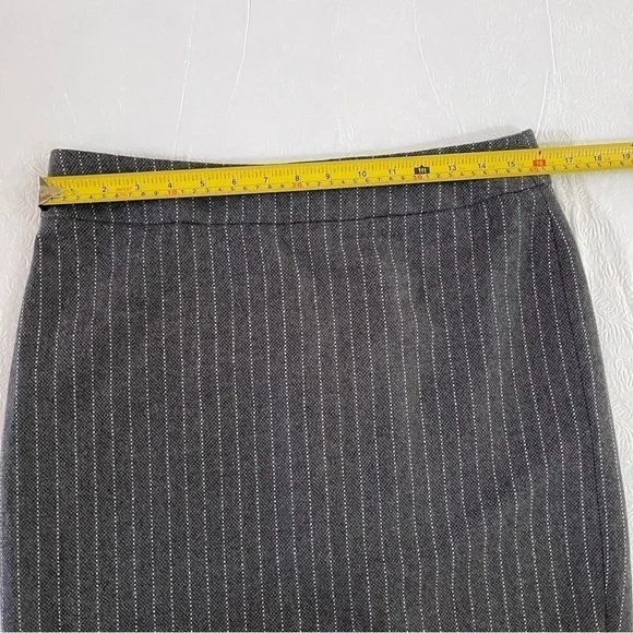 Armani Collezioni Gray Wool Pinstripe Pencil Skirt Lined - Picture 11 of 12